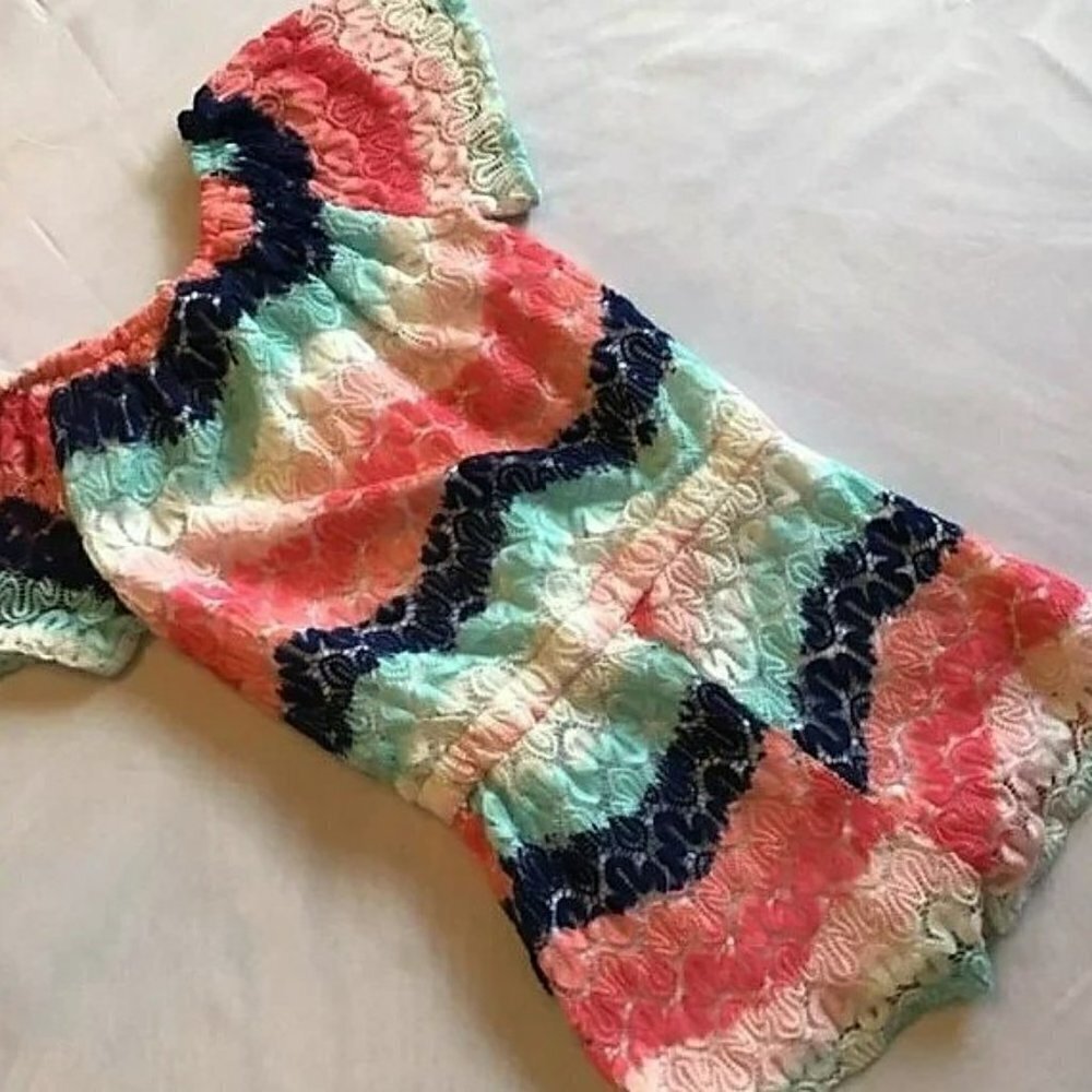 ROMPER CHEVRON LACE  LIKE NEW